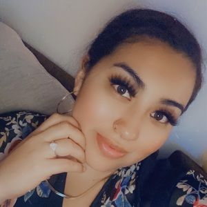Meet your Posher, Selina